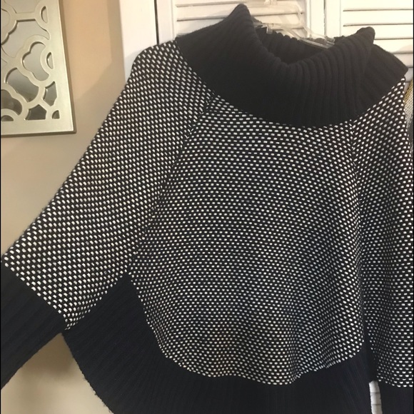 Sweaters - Picture 2 of 3